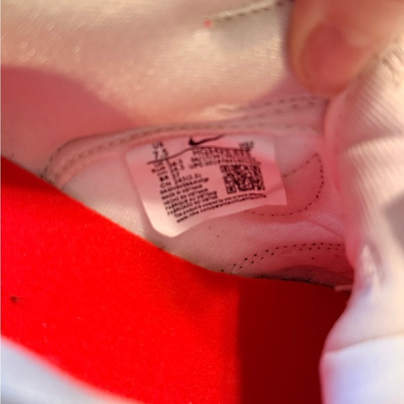 Nike Black and White Sneakers with Iconic Swoosh - Picture 5 of 5